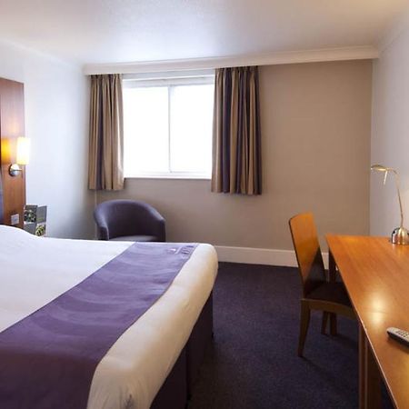 Premier Inn Tonbridge Zewnętrze zdjęcie