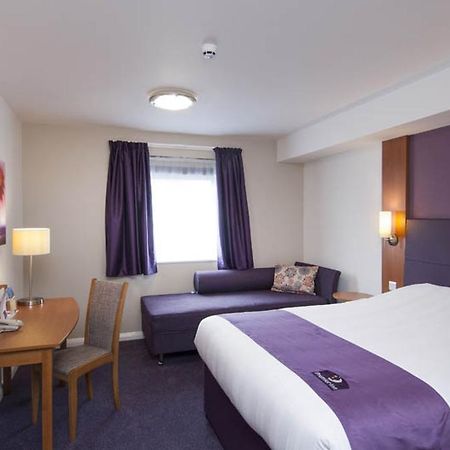 Premier Inn Tonbridge Zewnętrze zdjęcie