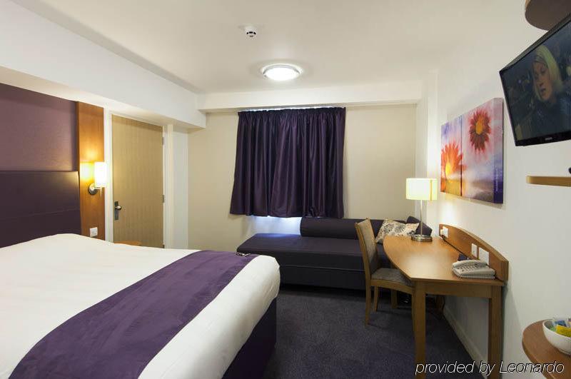 Premier Inn Tonbridge Zewnętrze zdjęcie