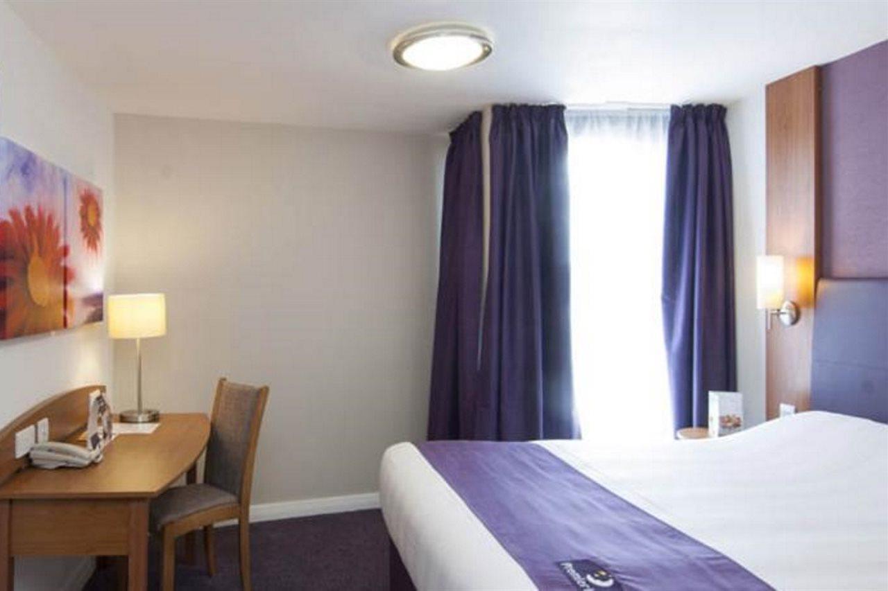 Premier Inn Tonbridge Zewnętrze zdjęcie